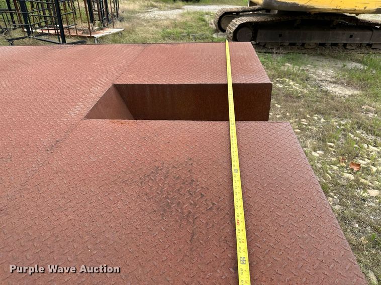 image for item OC9092 2005 International 4300  flatbed truck