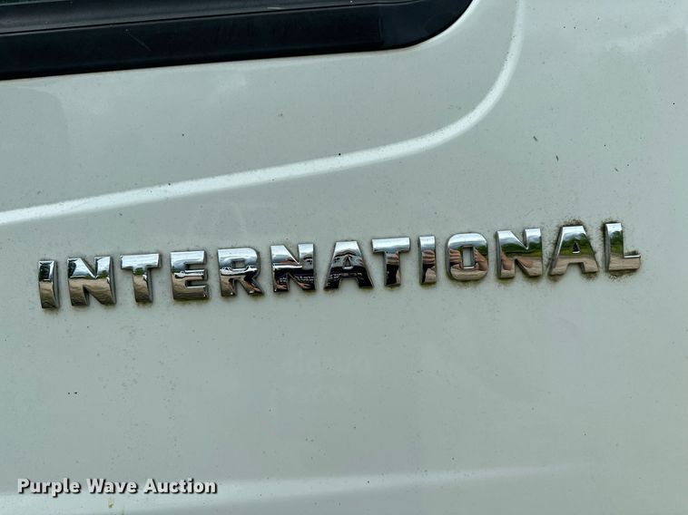 image for item OC9092 2005 International 4300  flatbed truck