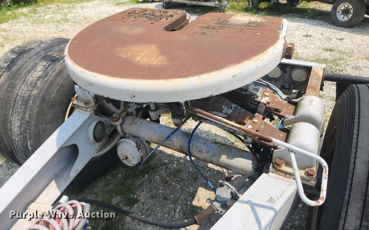 image for item OK9567 Silver Eagle  trailer dolly