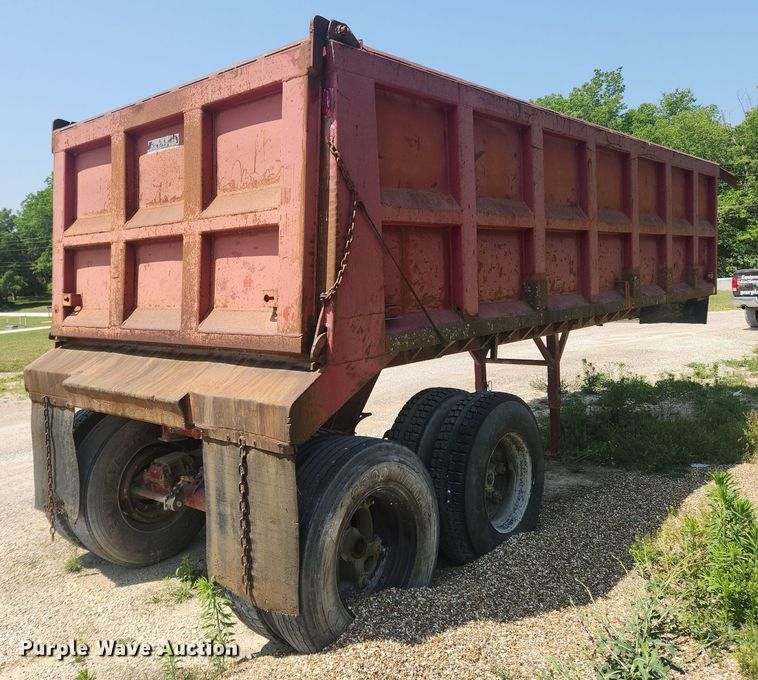 image for item OK9574 1980 Hilbilt  end dump trailer