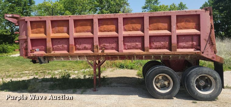 image for item OK9574 1980 Hilbilt  end dump trailer
