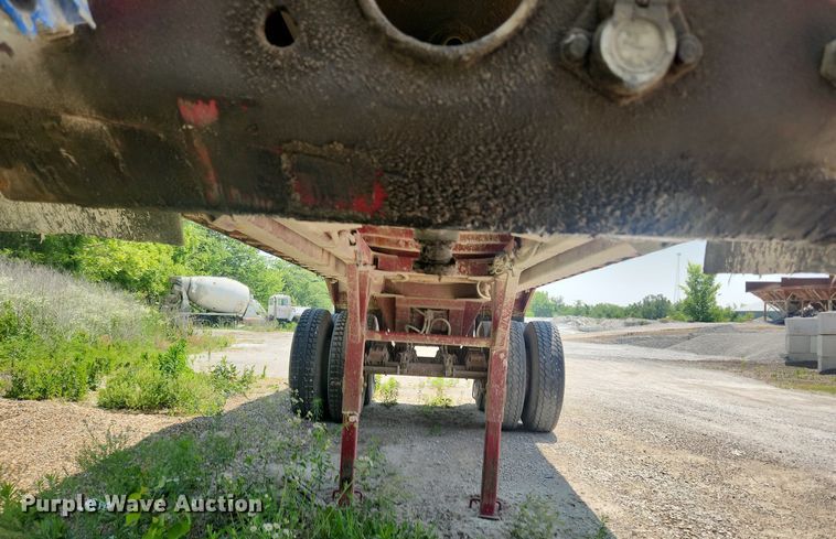 image for item OK9574 1980 Hilbilt  end dump trailer