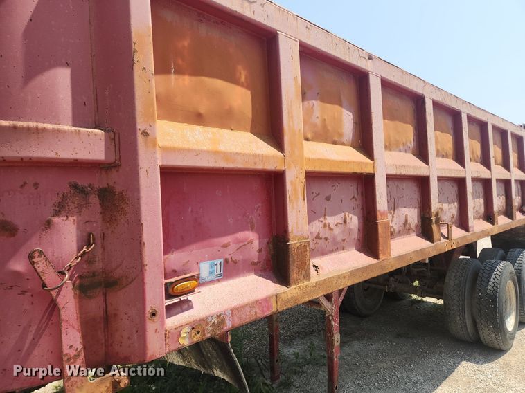 image for item OK9574 1980 Hilbilt  end dump trailer