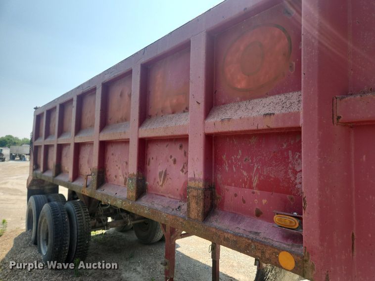 image for item OK9574 1980 Hilbilt  end dump trailer
