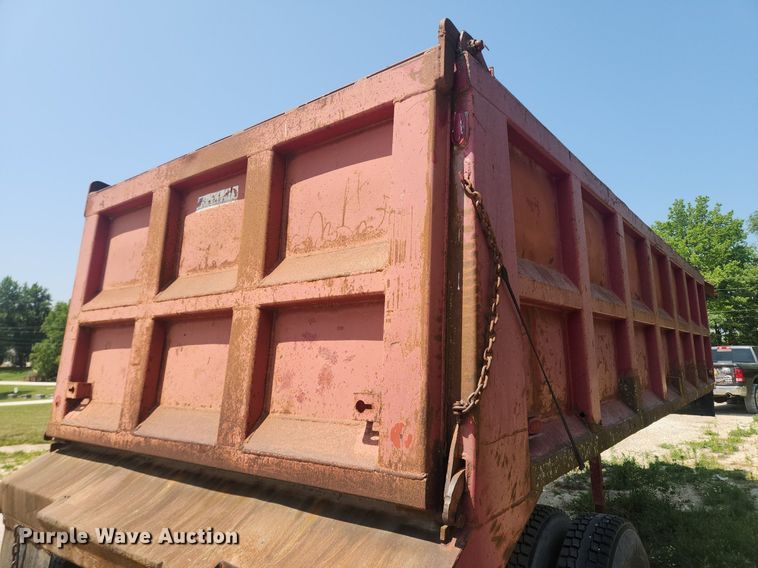 image for item OK9574 1980 Hilbilt  end dump trailer