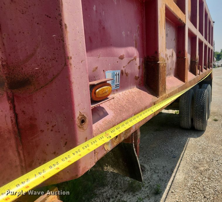 image for item OK9574 1980 Hilbilt  end dump trailer