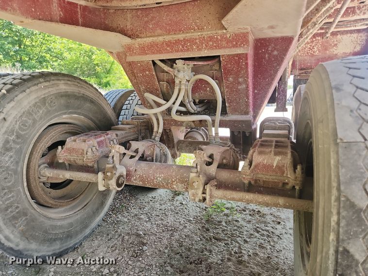 image for item OK9574 1980 Hilbilt  end dump trailer