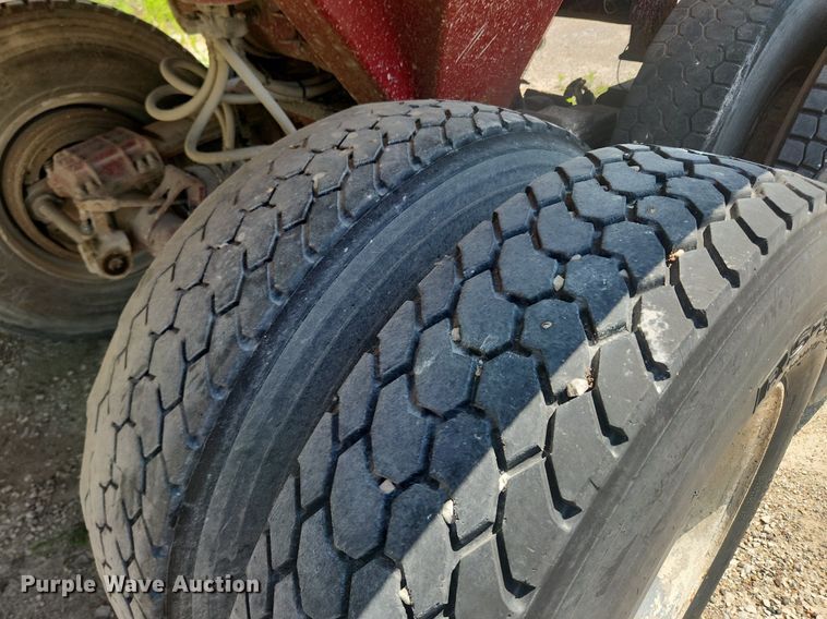 image for item OK9574 1980 Hilbilt  end dump trailer