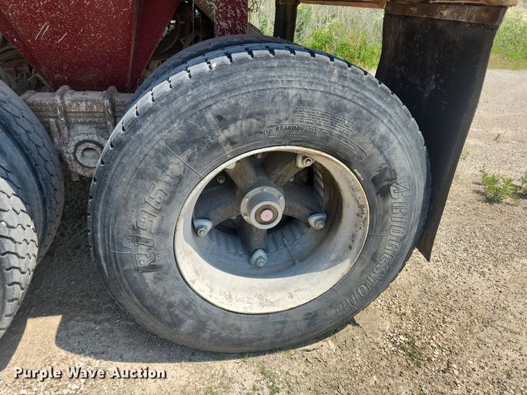 image for item OK9574 1980 Hilbilt  end dump trailer