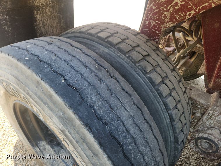 image for item OK9574 1980 Hilbilt  end dump trailer