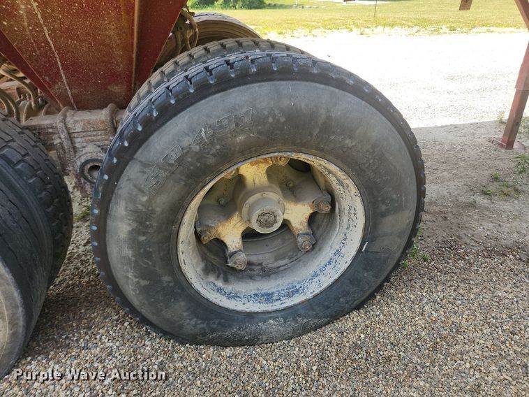 image for item OK9574 1980 Hilbilt  end dump trailer