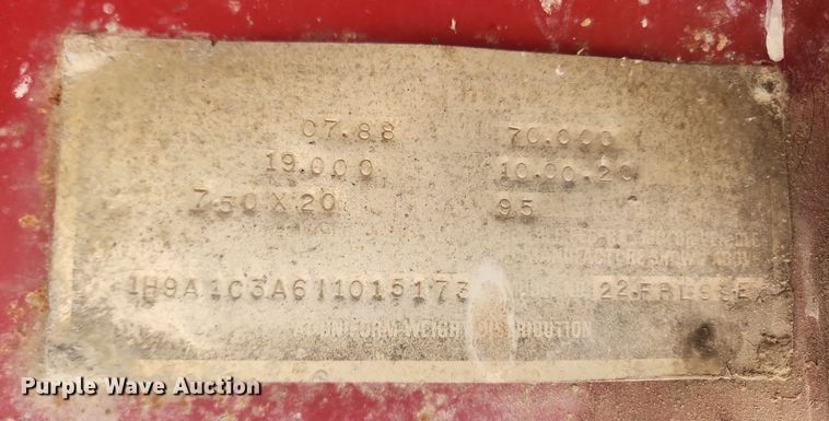 image for item OK9574 1980 Hilbilt  end dump trailer