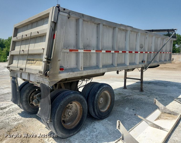 image for item OK9575 1980 Travis  end dump trailer