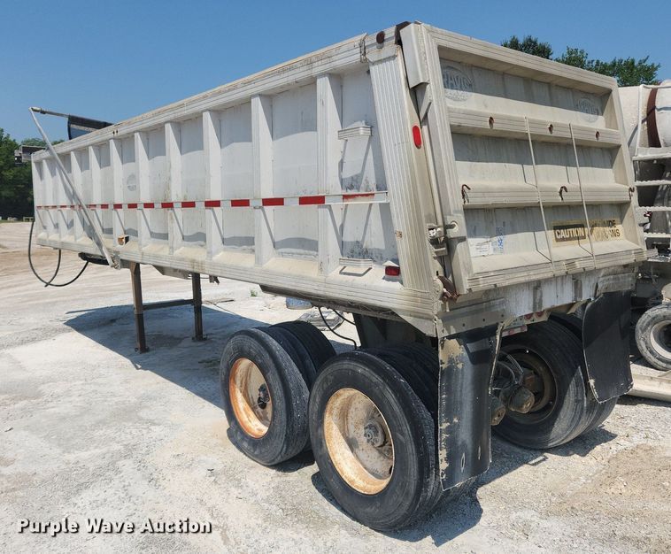 image for item OK9575 1980 Travis  end dump trailer