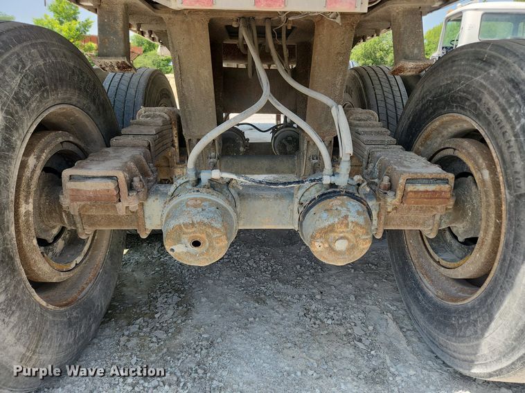 image for item OK9575 1980 Travis  end dump trailer