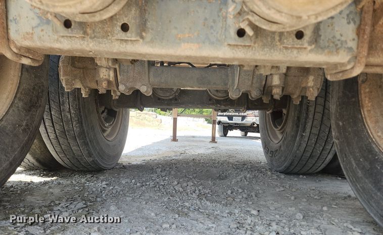 image for item OK9575 1980 Travis  end dump trailer