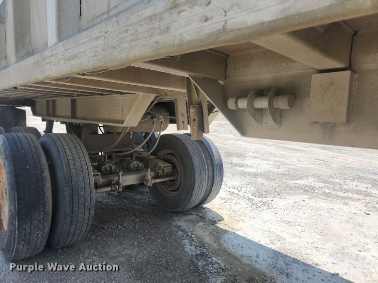 image for item OK9575 1980 Travis  end dump trailer