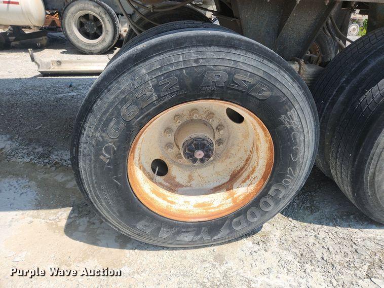 image for item OK9575 1980 Travis  end dump trailer