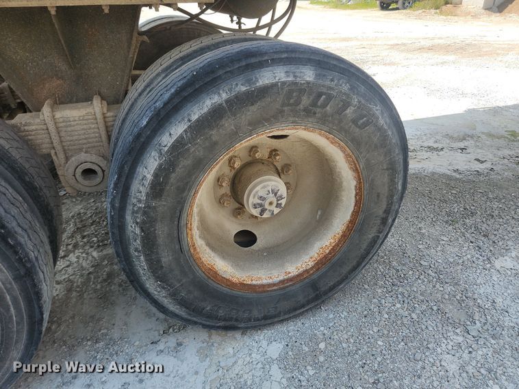 image for item OK9575 1980 Travis  end dump trailer