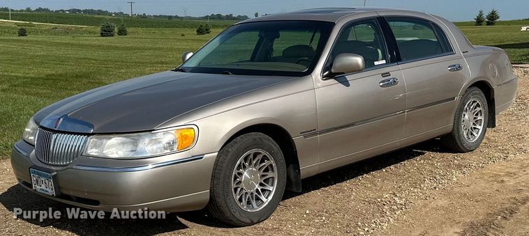 image for item AF9636 2000 Lincoln Town Car