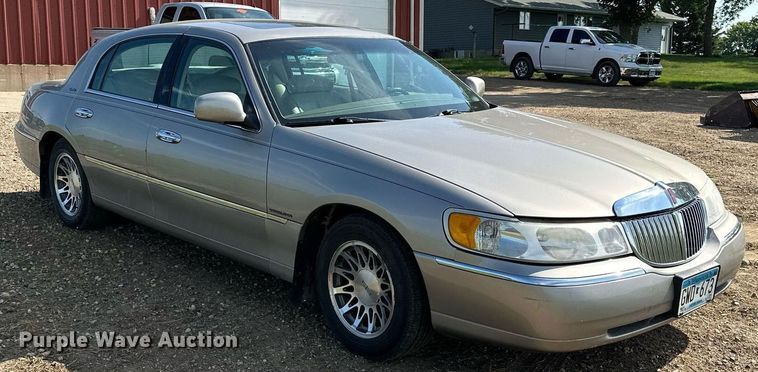 image for item AF9636 2000 Lincoln Town Car