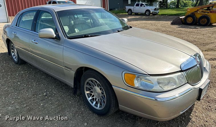 image for item AF9636 2000 Lincoln Town Car