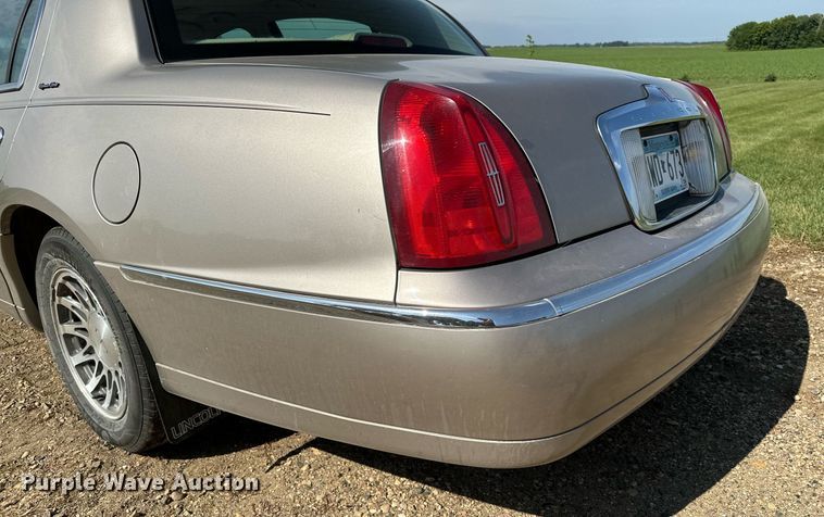 image for item AF9636 2000 Lincoln Town Car