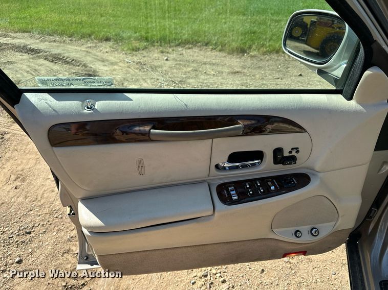 image for item AF9636 2000 Lincoln Town Car