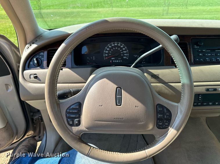 image for item AF9636 2000 Lincoln Town Car