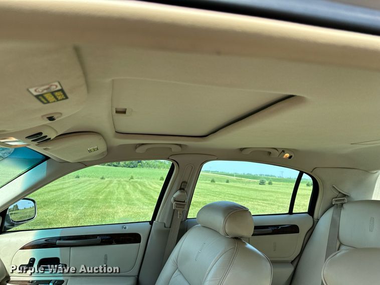 image for item AF9636 2000 Lincoln Town Car