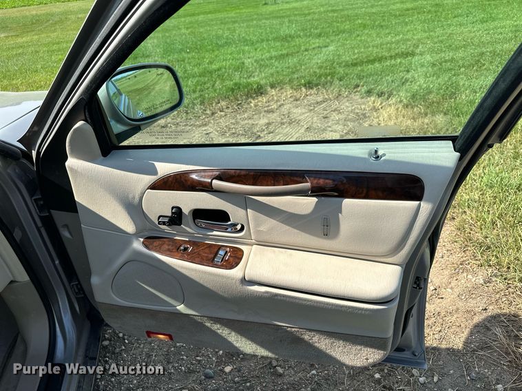 image for item AF9636 2000 Lincoln Town Car