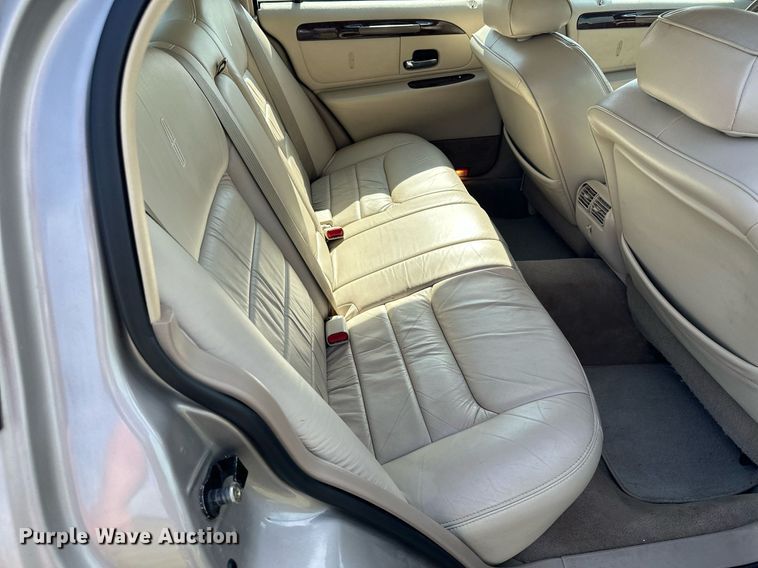 image for item AF9636 2000 Lincoln Town Car