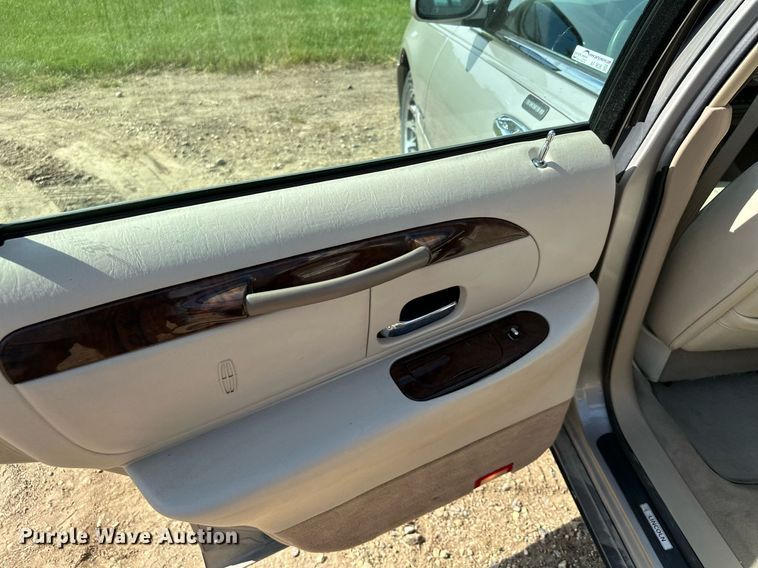 image for item AF9636 2000 Lincoln Town Car