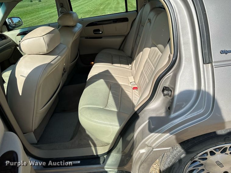 image for item AF9636 2000 Lincoln Town Car
