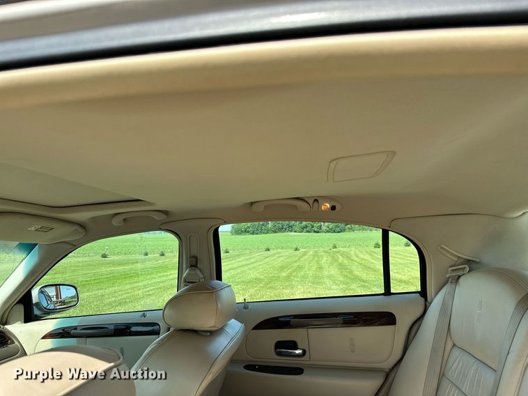 image for item AF9636 2000 Lincoln Town Car