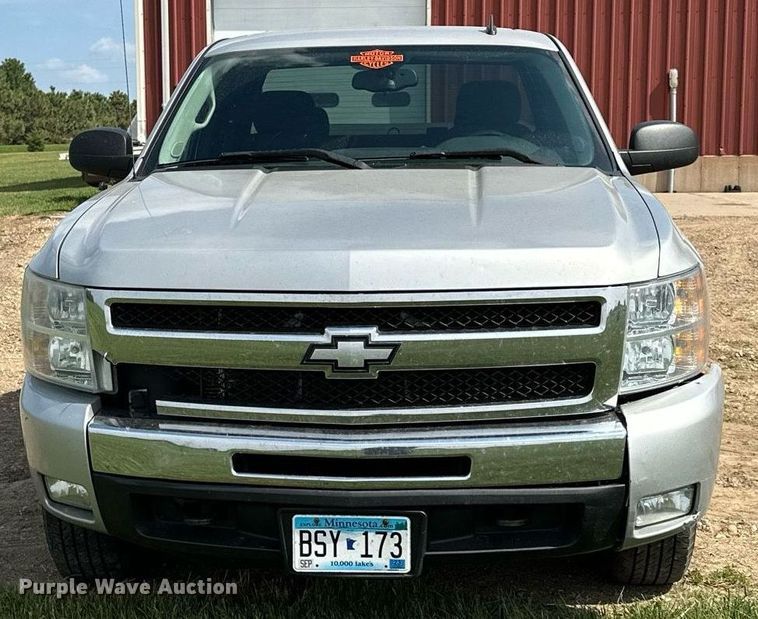image for item AF9637 2011 Chevrolet Silverado 1500  Ext. Cab pickup truck