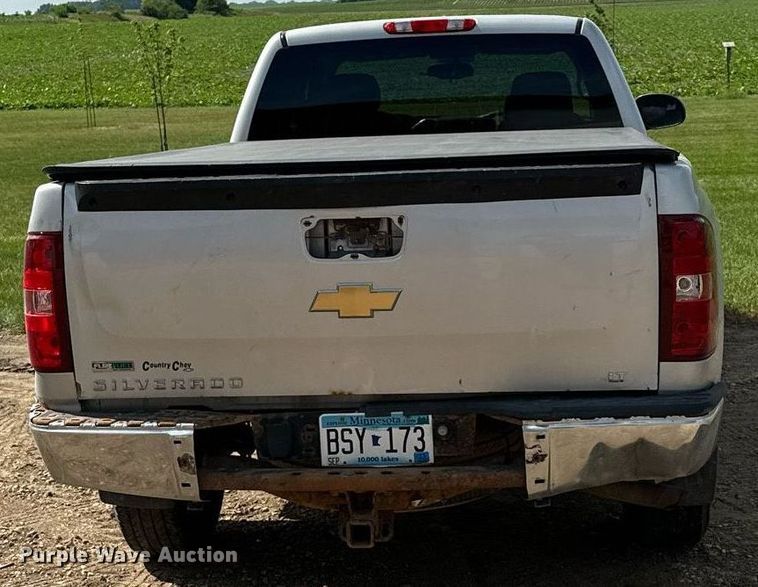 image for item AF9637 2011 Chevrolet Silverado 1500  Ext. Cab pickup truck