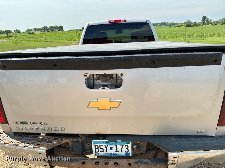 image for item AF9637 2011 Chevrolet Silverado 1500  Ext. Cab pickup truck