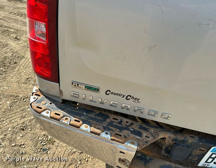 image for item AF9637 2011 Chevrolet Silverado 1500  Ext. Cab pickup truck