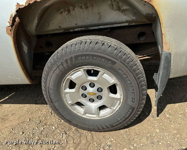 image for item AF9637 2011 Chevrolet Silverado 1500  Ext. Cab pickup truck