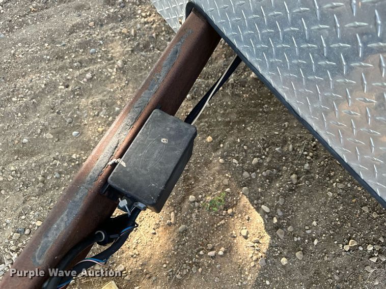 image for item AF9638 2005 Elk River  enclosed cargo trailer