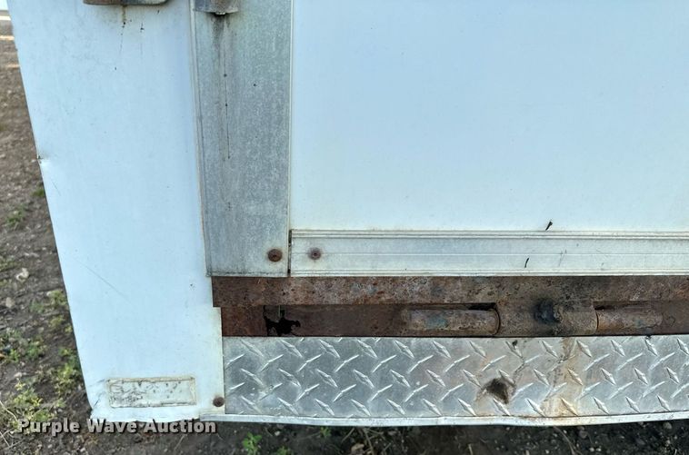 image for item AF9638 2005 Elk River  enclosed cargo trailer