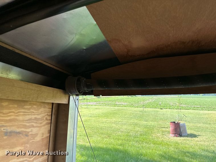 image for item AF9638 2005 Elk River  enclosed cargo trailer