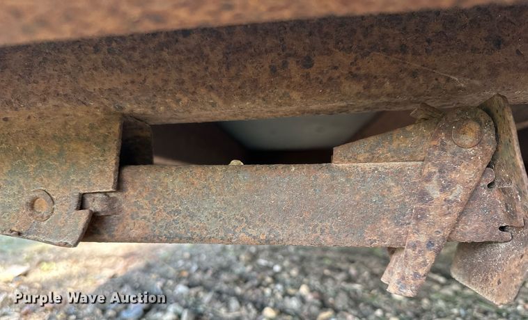 image for item AF9638 2005 Elk River  enclosed cargo trailer