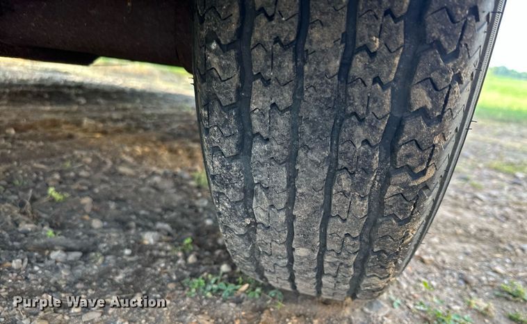 image for item AF9638 2005 Elk River  enclosed cargo trailer