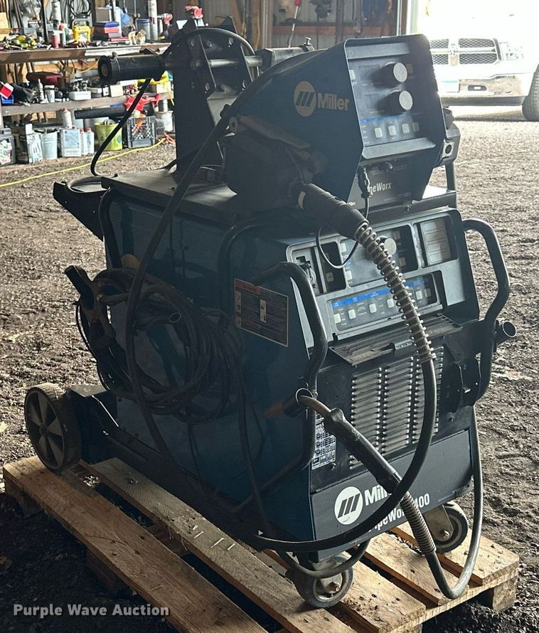 image for item AF9641 Miller PipeWorx 400  welder
