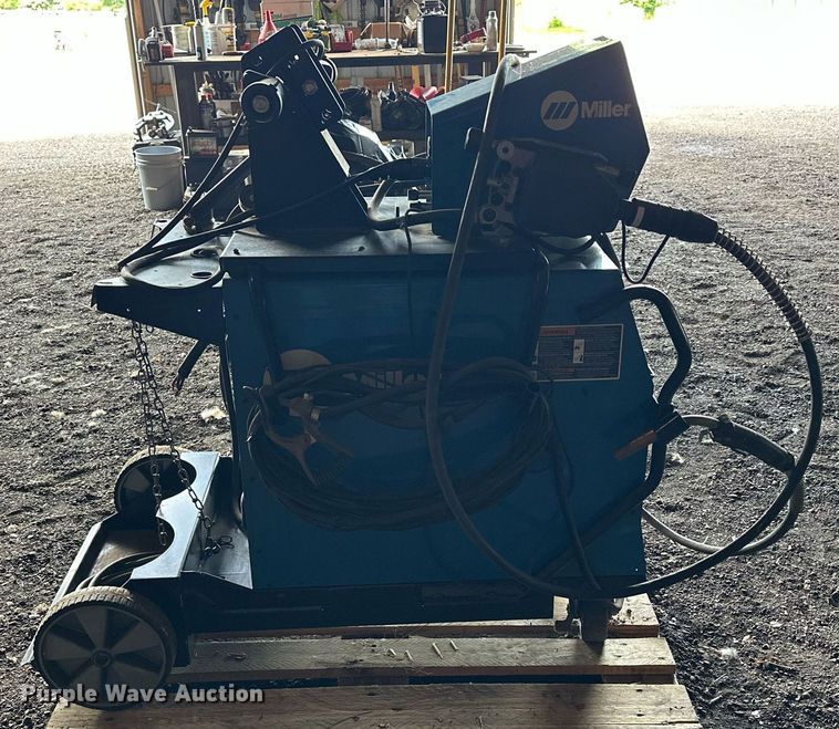 image for item AF9641 Miller PipeWorx 400  welder