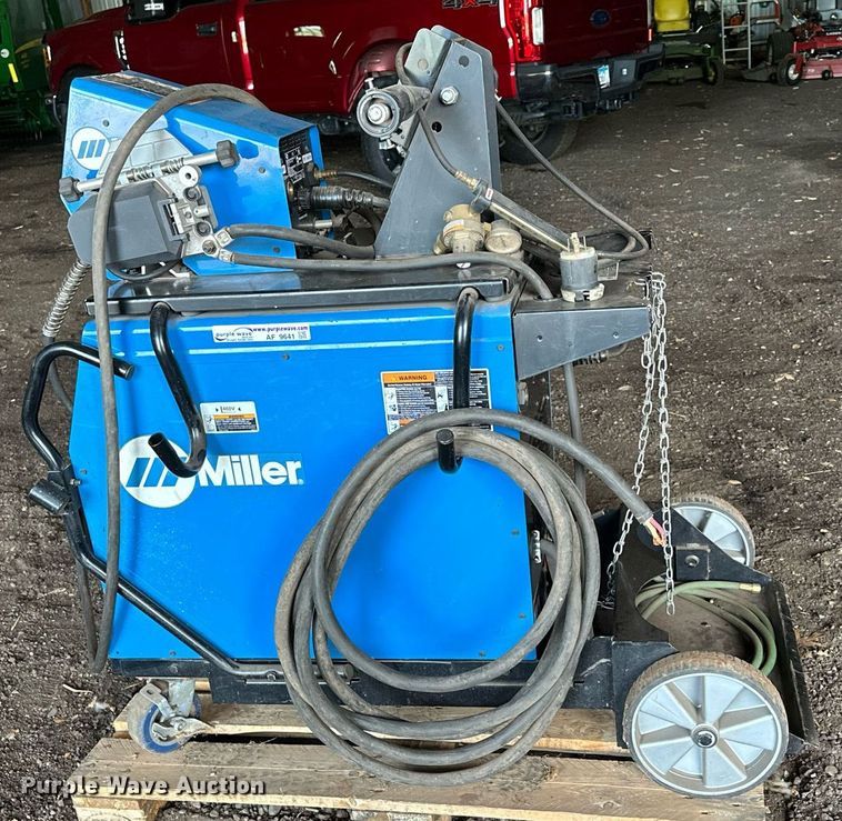 image for item AF9641 Miller PipeWorx 400  welder