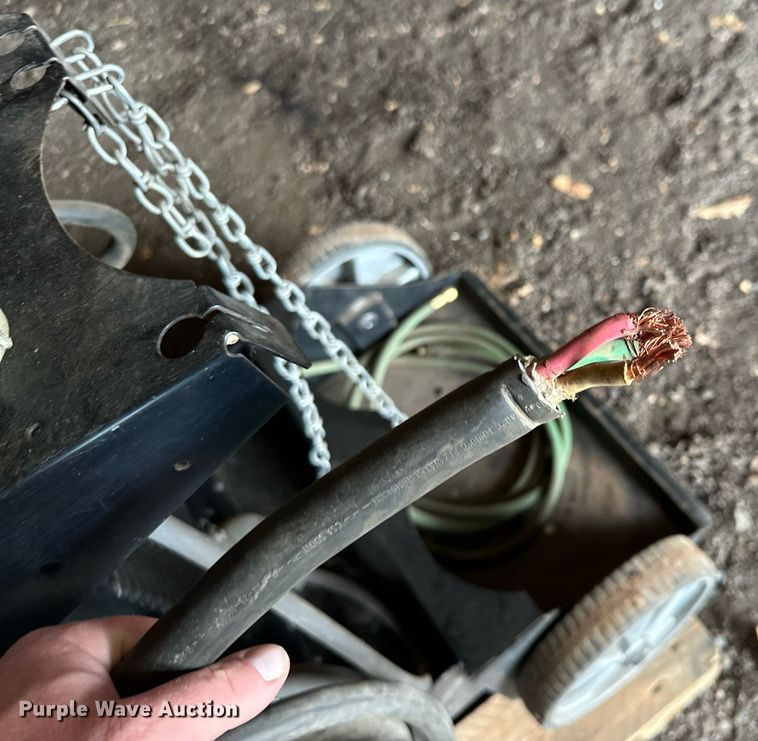 image for item AF9641 Miller PipeWorx 400  welder