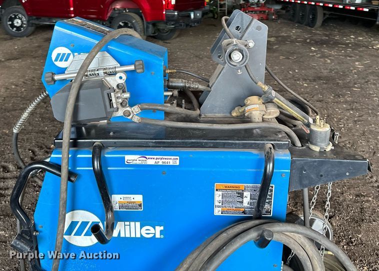 image for item AF9641 Miller PipeWorx 400  welder